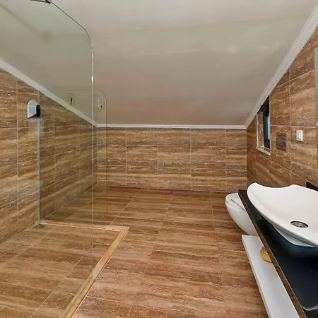 4 Bedroom Luxury In Kiziltas - 卡尔坎