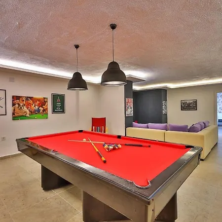 4 Bedroom Luxury In Kiziltas - Villa *