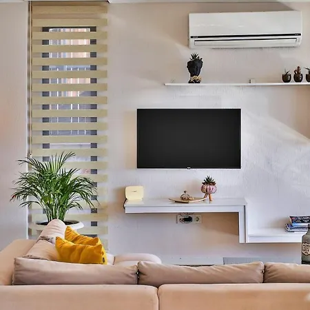 Villa 4 Bedroom Luxury In Kiziltas -