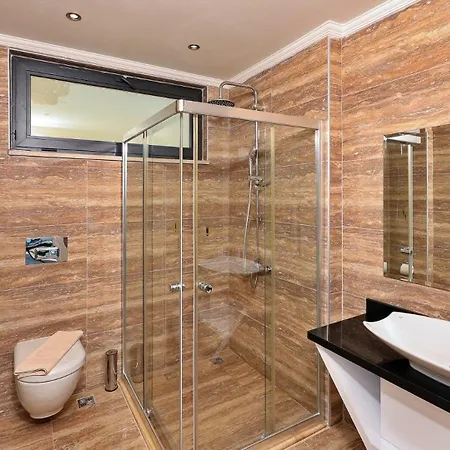4 Bedroom - 7602 Villa *