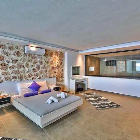 4 Bedroom Luxury In Kiziltas - *