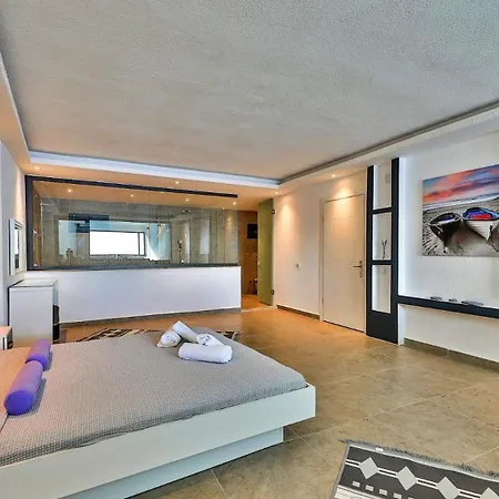 4 Bedroom Luxury In Kiziltas - Villa