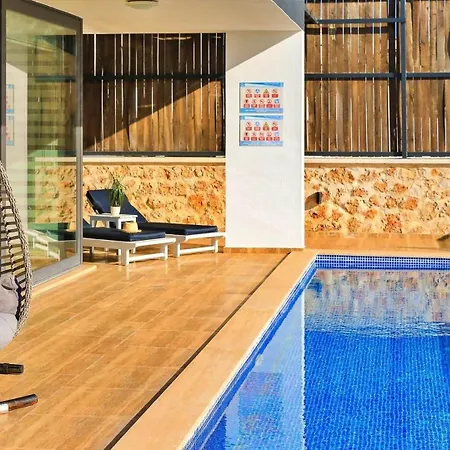 4 Bedroom Luxury In Kiziltas - *