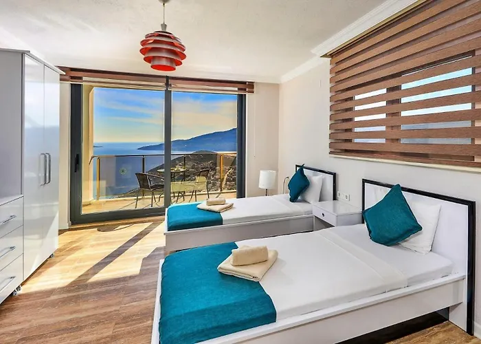 4 Bedroom Luxury In Kiziltas -