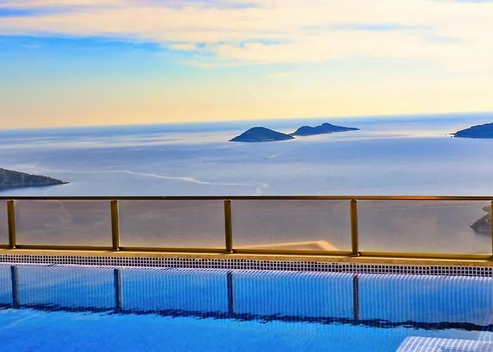 4 Bedroom Luxury In Kiziltas -