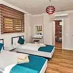 4 Bedroom Luxury In Kiziltas -