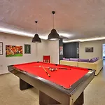 4 Bedroom Luxury In Kiziltas - Βίλα *