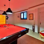 4 Bedroom Luxury In Kiziltas - Βίλα
